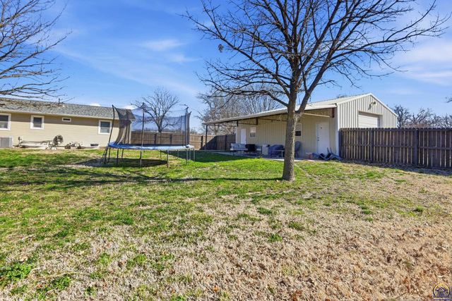 17 Main ST, Osage City, KS 66523