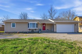17 Main ST, Osage City, KS 66523