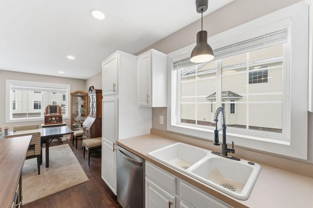 7598 Crimson Lane, Savage, MN 55378