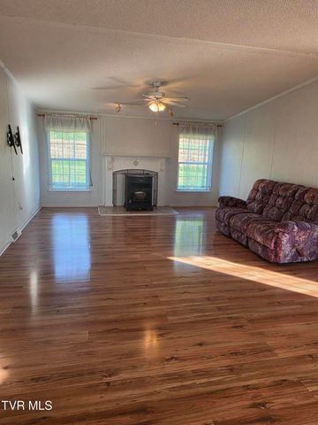 1208 Quarry Road, Castlewood, VA 24224