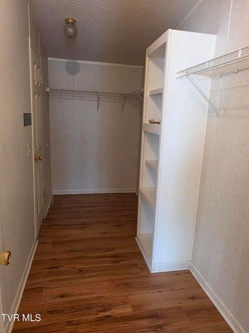 1208 Quarry Road, Castlewood, VA 24224