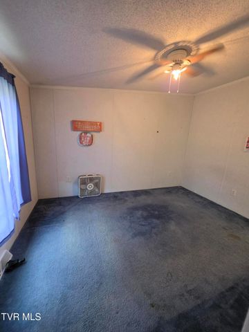 1208 Quarry Road, Castlewood, VA 24224