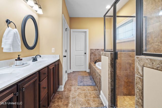 1098 S Broadwing Circle, Olive Branch, MS 38654