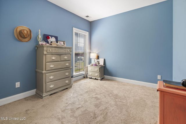 1098 S Broadwing Circle, Olive Branch, MS 38654