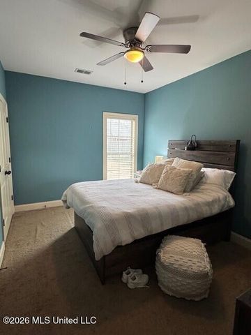 1098 S Broadwing Circle, Olive Branch, MS 38654