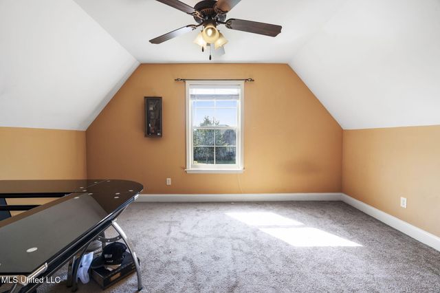1098 S Broadwing Circle, Olive Branch, MS 38654