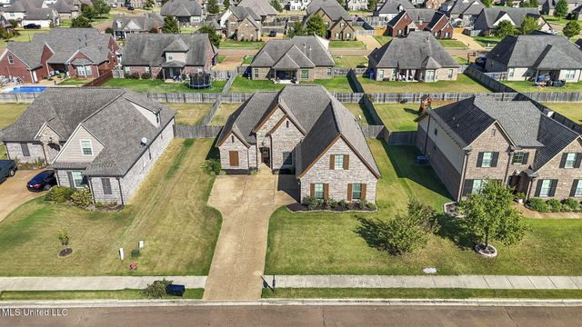 1098 S Broadwing Circle, Olive Branch, MS 38654