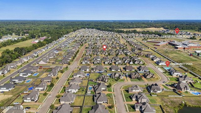 1098 S Broadwing Circle, Olive Branch, MS 38654