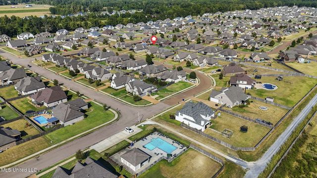 1098 S Broadwing Circle, Olive Branch, MS 38654