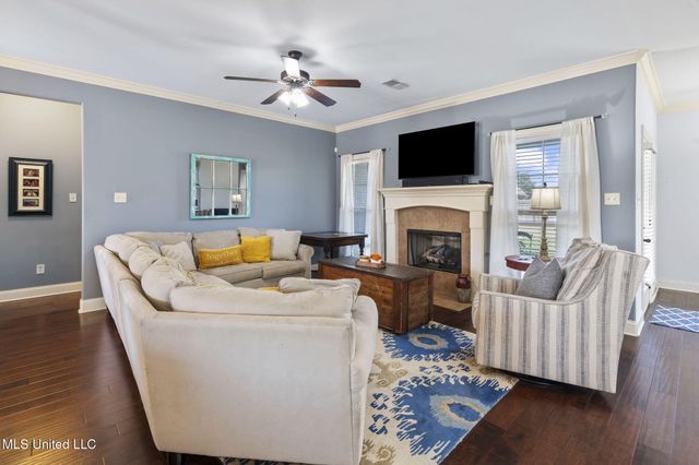 1098 S Broadwing Circle, Olive Branch, MS 38654