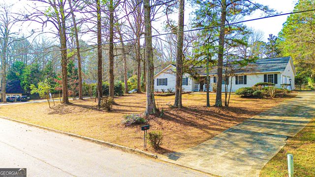 205 Silver Creek Lane, Stockbridge, GA 30281