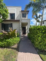 339 NE 208th Ter 339, Miami, FL 33179