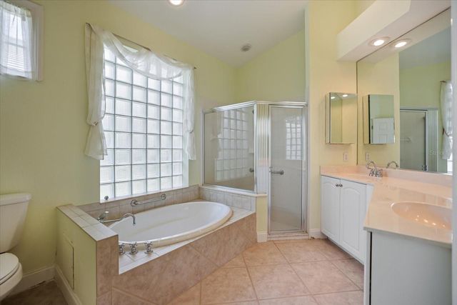 7159 VICTORIA CIRCLE, University Park, FL 34201