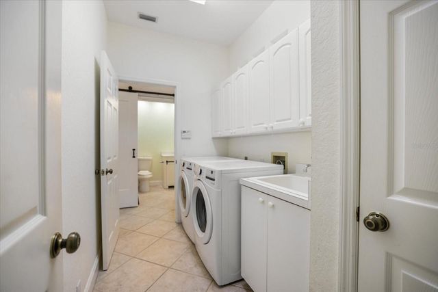 7159 VICTORIA CIRCLE, University Park, FL 34201