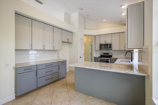 7159 VICTORIA CIRCLE, University Park, FL 34201