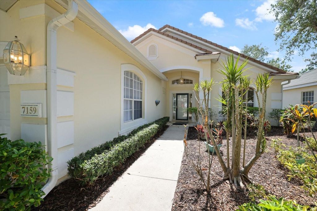 7159 VICTORIA CIRCLE, University Park, FL 34201