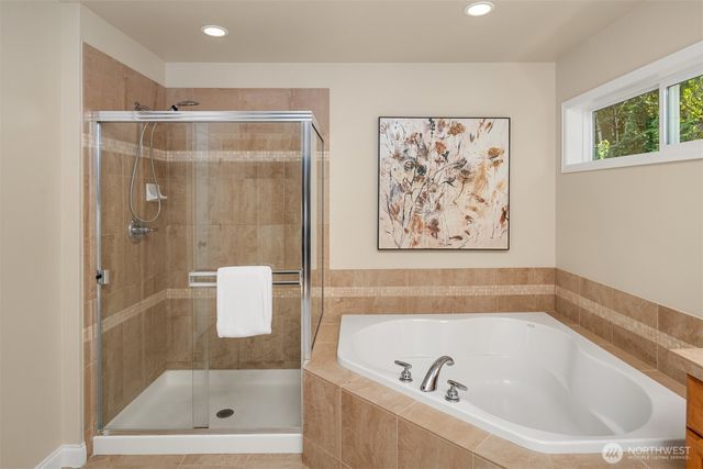 9463 221st Place NE, Redmond, WA 98053