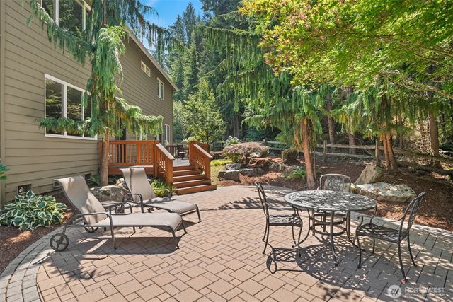 9463 221st Place NE, Redmond, WA 98053