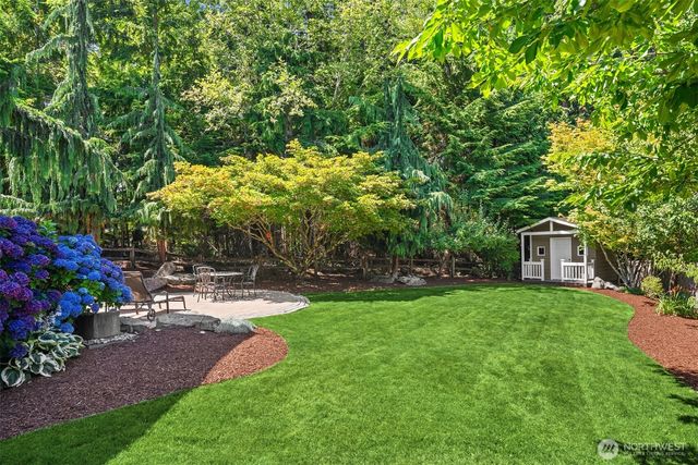9463 221st Place NE, Redmond, WA 98053