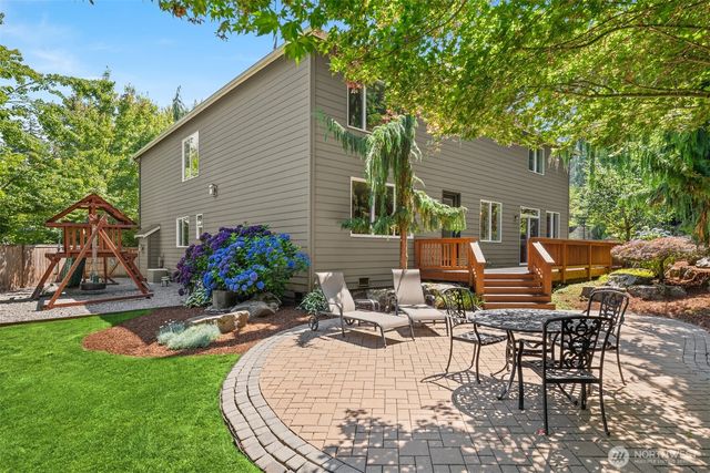 9463 221st Place NE, Redmond, WA 98053