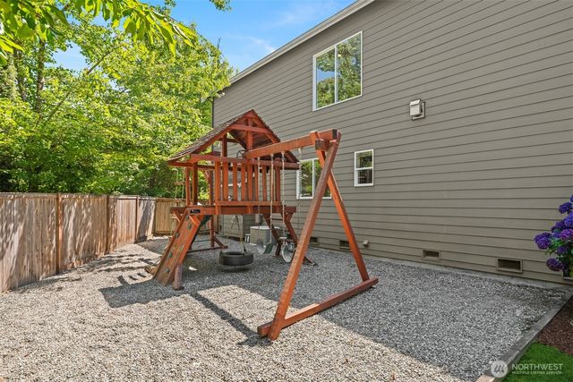 9463 221st Place NE, Redmond, WA 98053