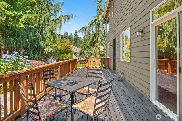 9463 221st Place NE, Redmond, WA 98053