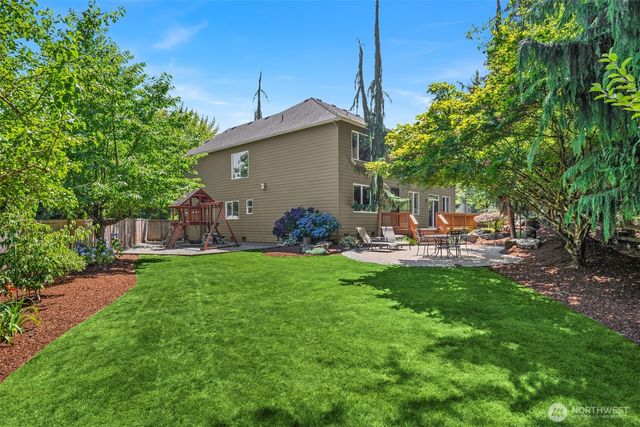 9463 221st Place NE, Redmond, WA 98053