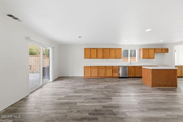 43336 W 22nd Street, Lancaster, CA 93536