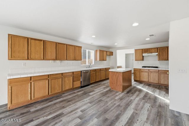 43336 W 22nd Street, Lancaster, CA 93536