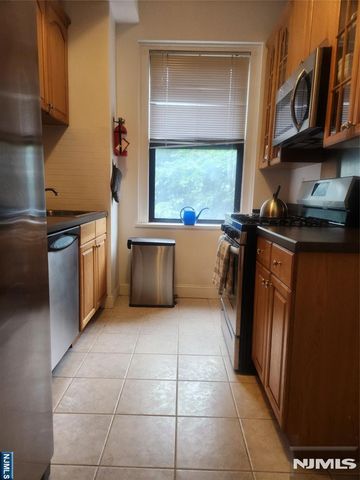 363-377 Mount Prospect 1B, Newark, NJ 07104
