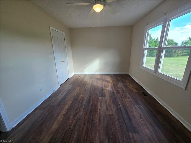 138 Boxwood Church Road, Mocksville, NC 27028