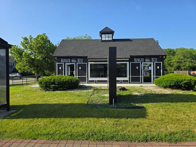 3901 W Touhy Avenue, Lincolnwood, IL 60712