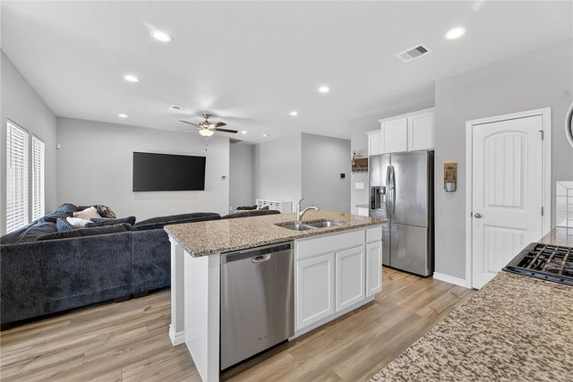 1346 Regents Park, Corpus Christi, TX 78415