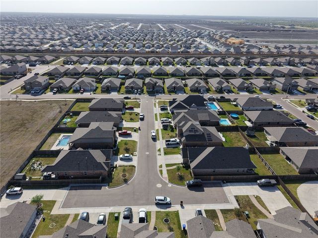 1346 Regents Park, Corpus Christi, TX 78415