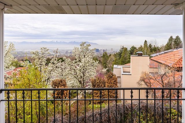 325 N FEDERAL HEIGHTS CIR, Salt Lake City, UT 84103