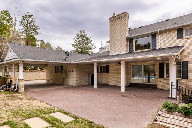 325 N FEDERAL HEIGHTS CIR, Salt Lake City, UT 84103