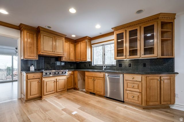 325 N FEDERAL HEIGHTS CIR, Salt Lake City, UT 84103