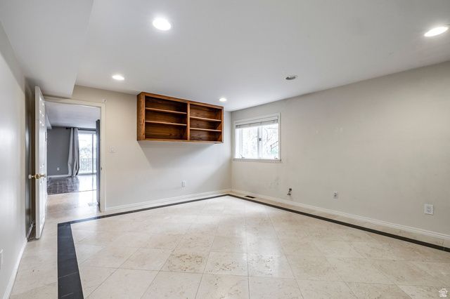 325 N FEDERAL HEIGHTS CIR, Salt Lake City, UT 84103