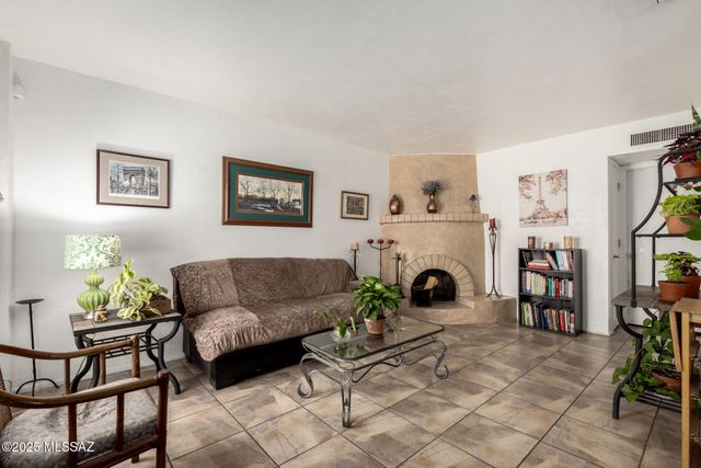 4365 N La Osa Way, Tucson, AZ 85705