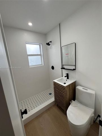 7035 NE 4th Court 4, Miami, FL 33138