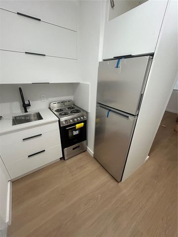 7035 NE 4th Court 4, Miami, FL 33138