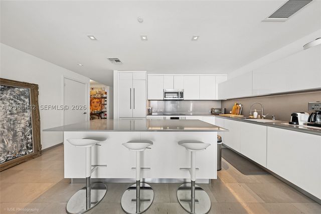68 SE 6th St 2909, Miami, FL 33131