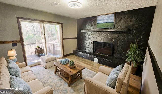 2172 Nancy Way, Loganville, GA 30052