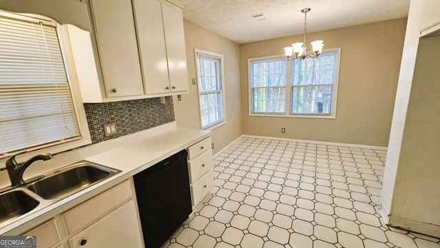 2172 Nancy Way, Loganville, GA 30052