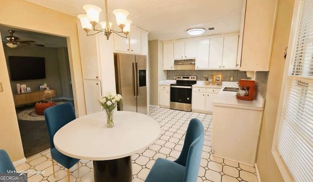 2172 Nancy Way, Loganville, GA 30052