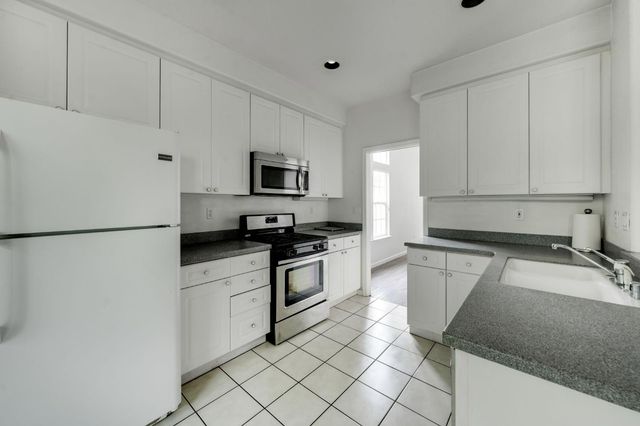 3815 Brook Valley Cir, Stockton, CA 95219