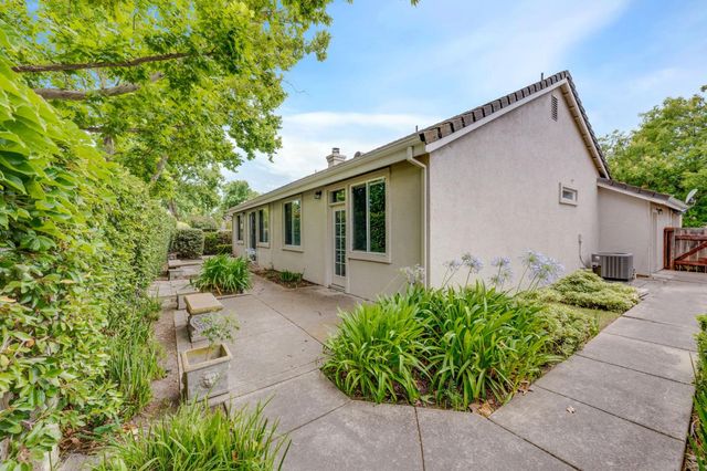 3815 Brook Valley Cir, Stockton, CA 95219