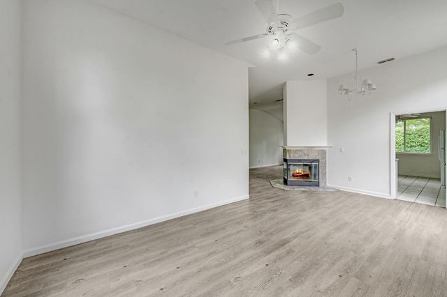 3815 Brook Valley Cir, Stockton, CA 95219