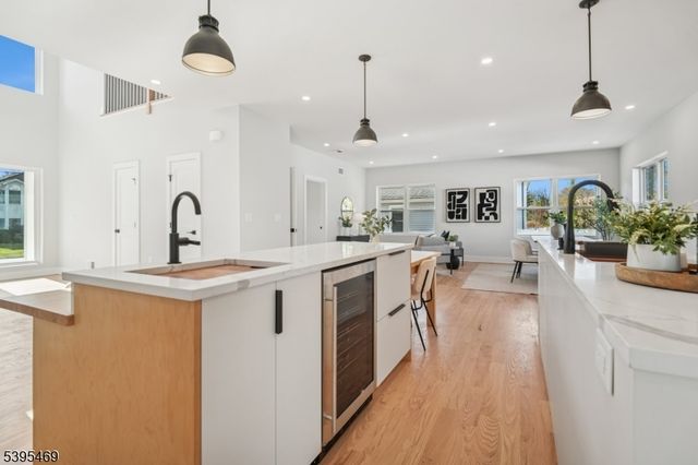 32 Marion Ave, New Providence Boro, NJ 07974