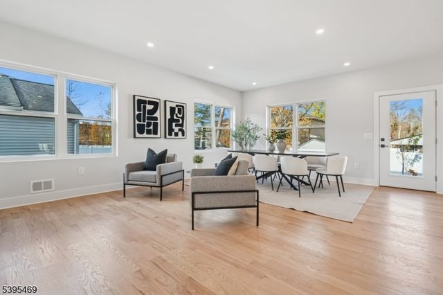 32 Marion Ave, New Providence Boro, NJ 07974